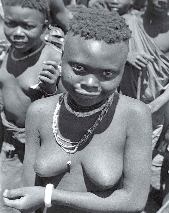 Rwanda, 11. 4. 1948